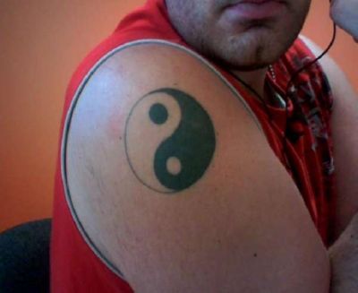 itattooz-Yin-Yang-basic-tattoo-design-on-arm.jpeg